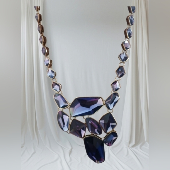 Vintage Lavender Chunky Big Long Glass Stone Gold Tone  Statement Necklace - Picture 4 of 9